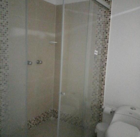 هاستل Montecarlos