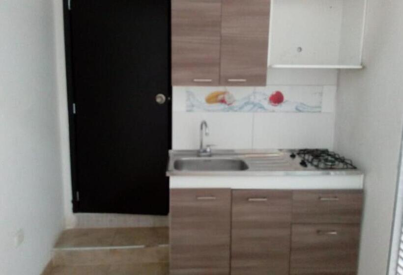 هاستل Montecarlos