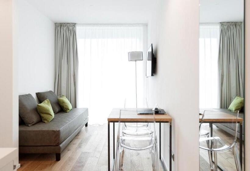 تختخواب و صبحانه Alea   Garda Lake Suite