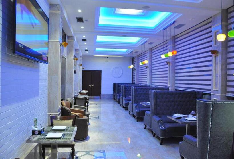 בית מלון כפרי Parliament Palace