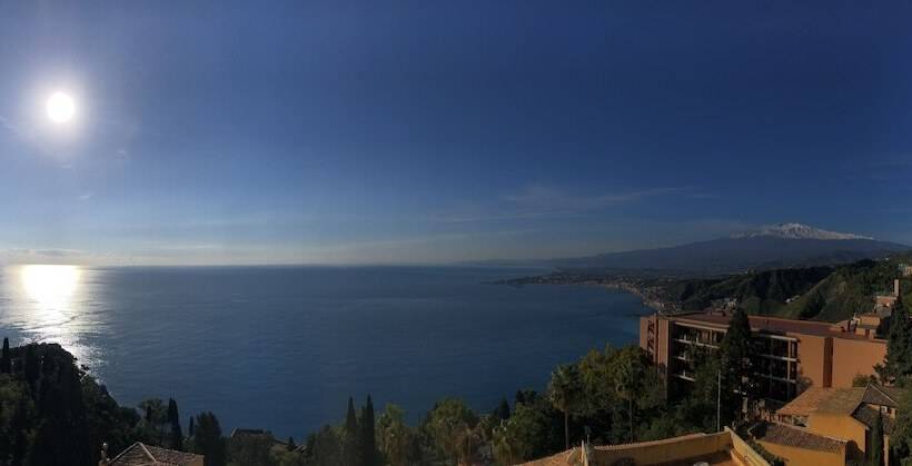 تختخواب و صبحانه Elios Tao