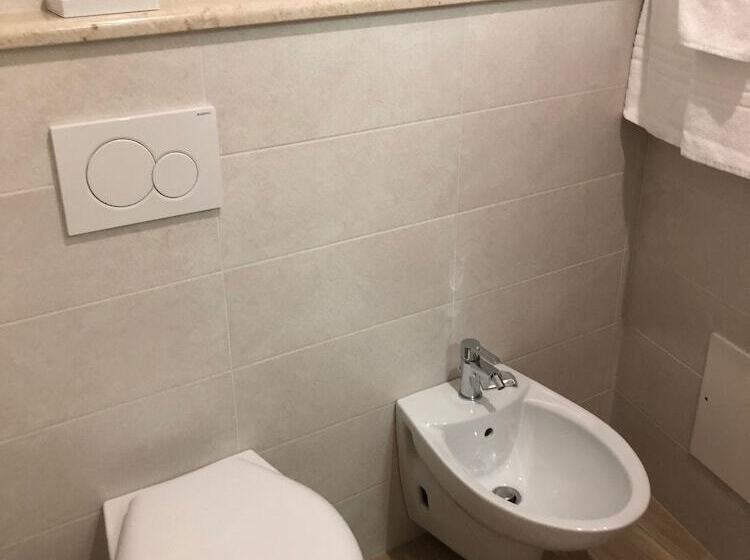 تختخواب و صبحانه Elios Tao