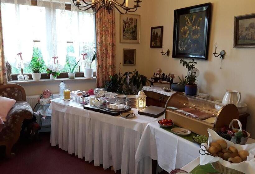 ユースホステル Gästehaus Gisela Im Fürstlichen Fischhaus