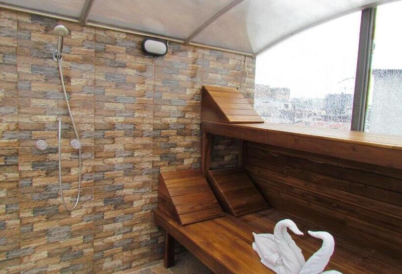 هتل Apartasuite Normandia