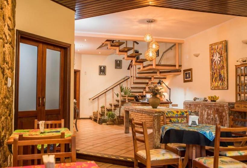 הוסטל Rogai Hotel Pousada