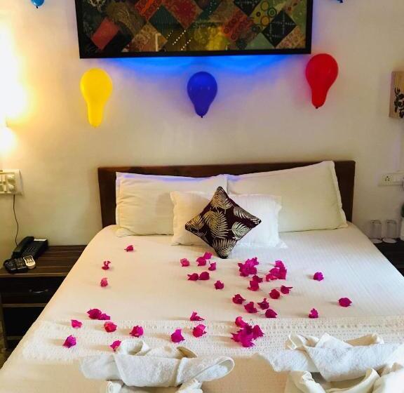 تختخواب و صبحانه Laligurasvilla Beachside Escape   100m To Beach