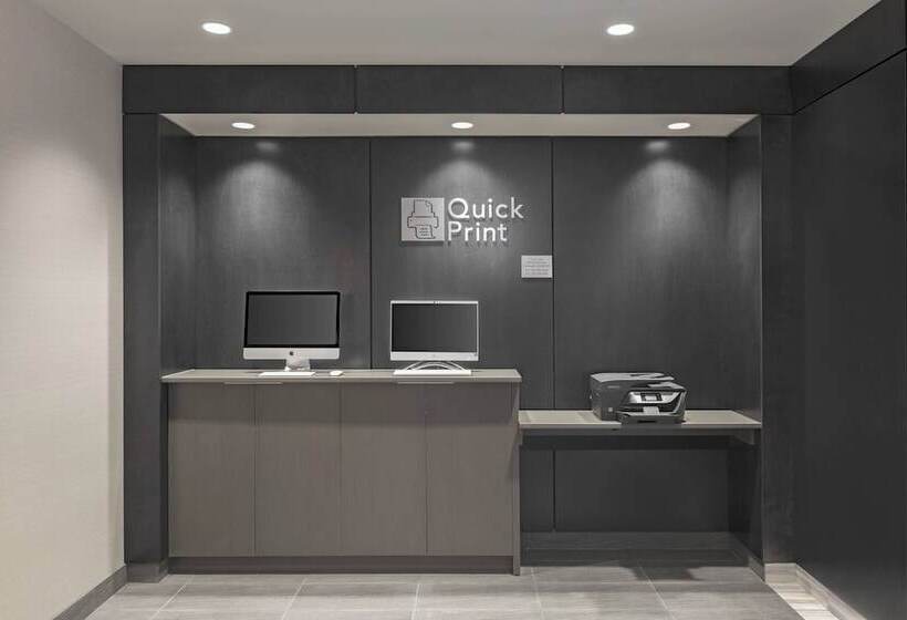 هتل Courtyard By Marriott Halifax Dartmouth