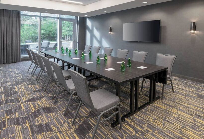 هتل Courtyard By Marriott Halifax Dartmouth