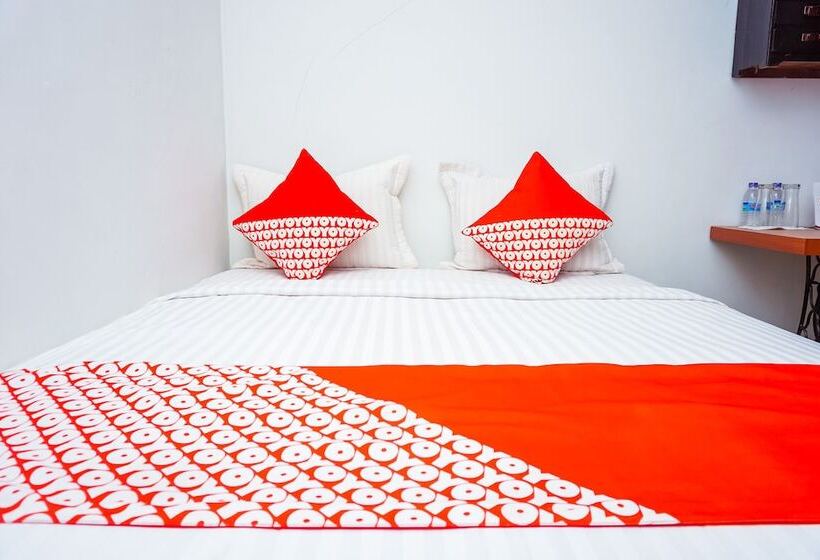 Hotel Oyo 433 Nelvi Residence Syariah