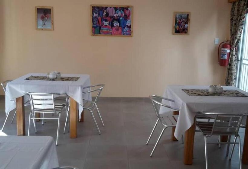 Пансион Steps Accommodation