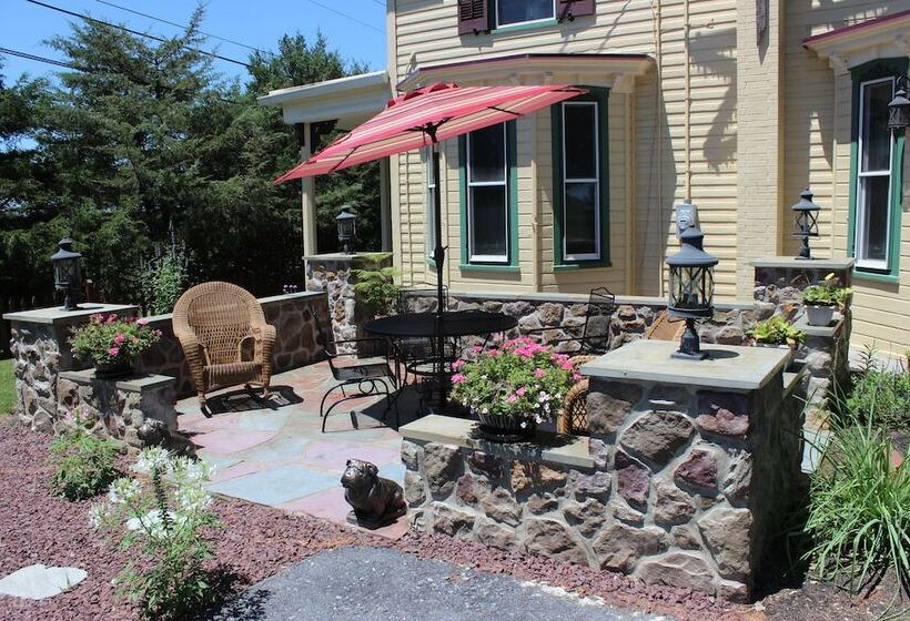 Carriage Stop Bed & Breakfast