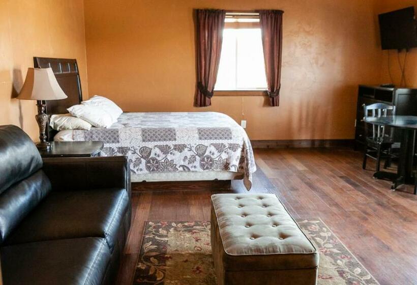 Circle R Motel