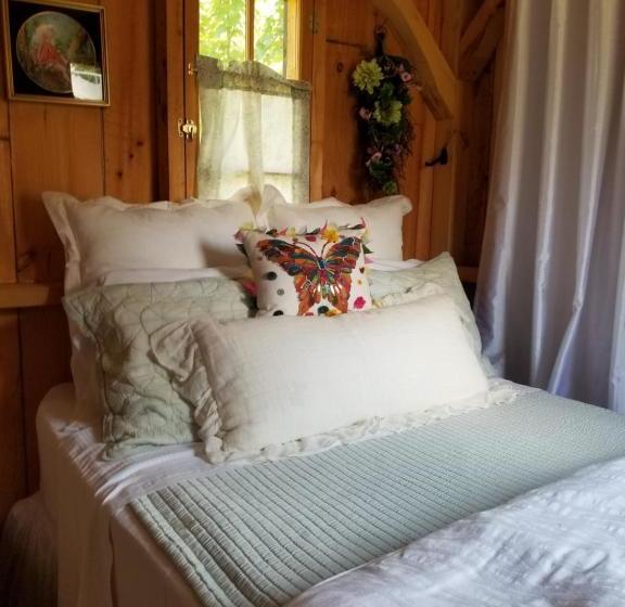 Four Ninety Muskoka B & B