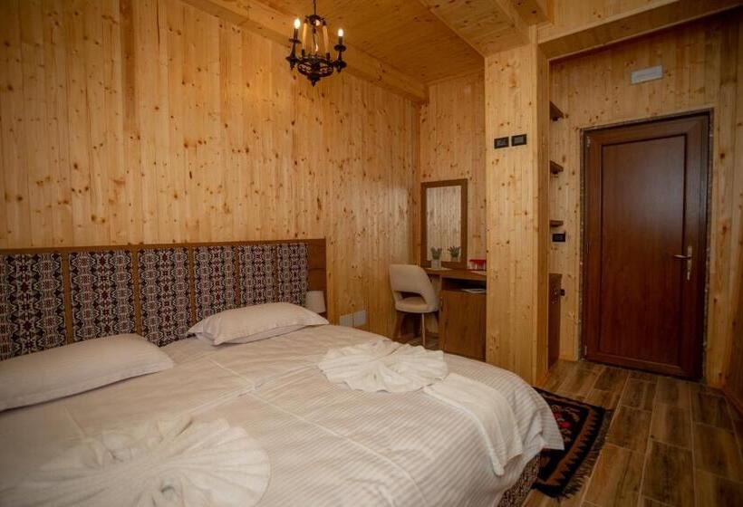 هتل Grandpa S House