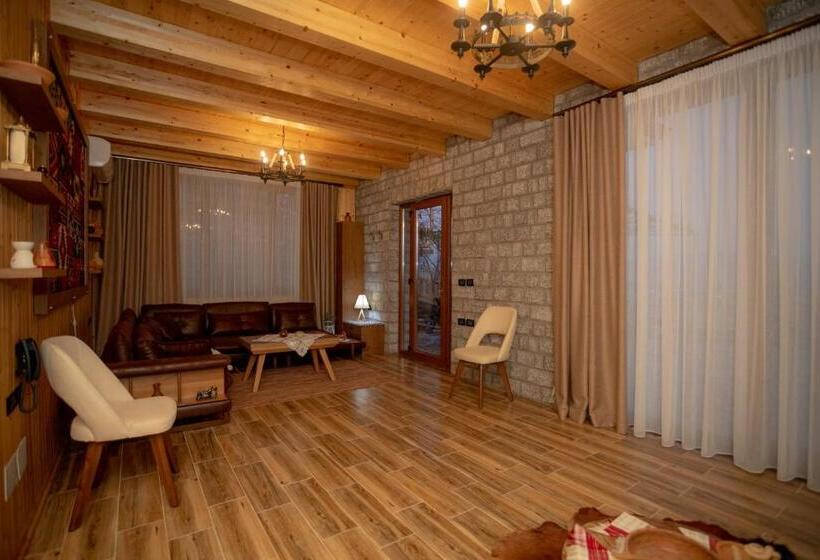 هتل Grandpa S House