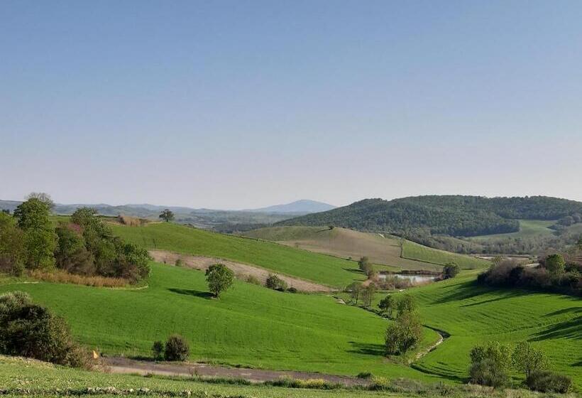 فندق Agriturismo Uliveto Gretacci