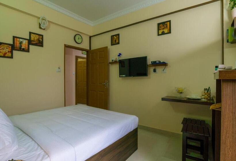 Отель Blue Bell Cochin Airport