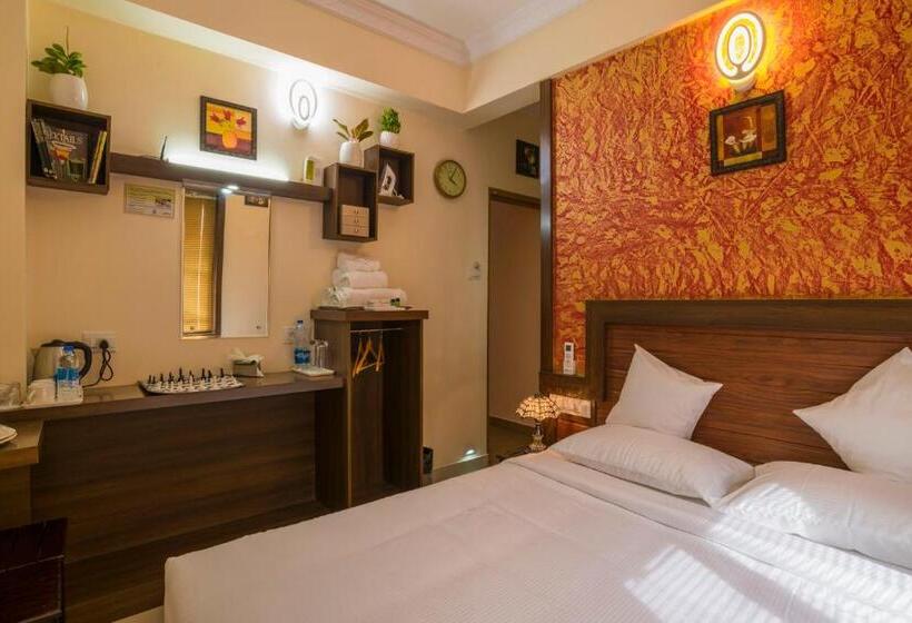 Отель Blue Bell Cochin Airport