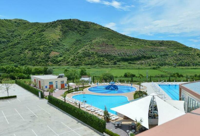 استراحتگاه Luani A Spa & Wellness Center