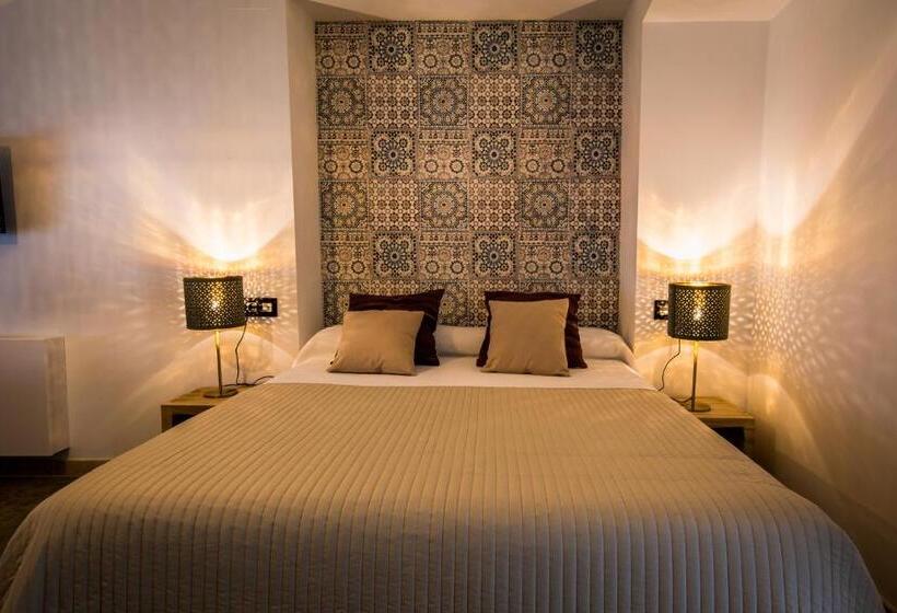 צימר La Maroma Rooms & Views