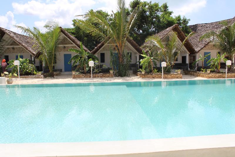 אתר נופש Fun Beach