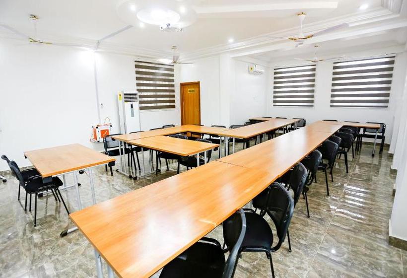 فندق Jeyads Lodge