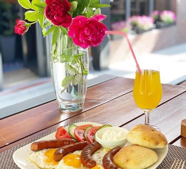 پانسیون Restaurant & Apartments & Rooms Avenia