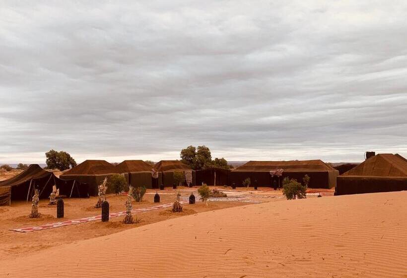 تختخواب و صبحانه Sahara Wellness Camp