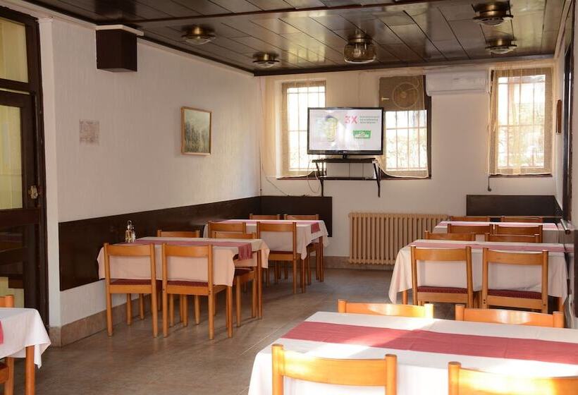 تختخواب و صبحانه Vila Panonija