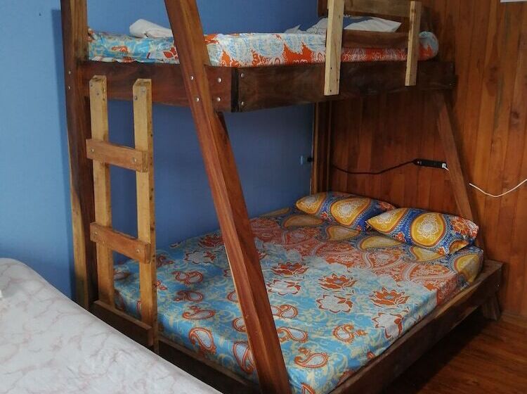 فندق Hostel Marisol