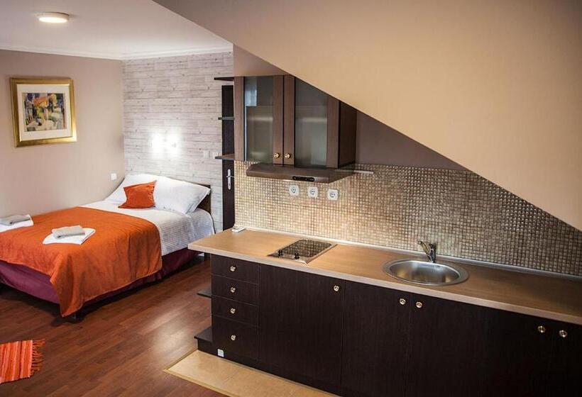 مُتل Vila Mila Riverside Apartments