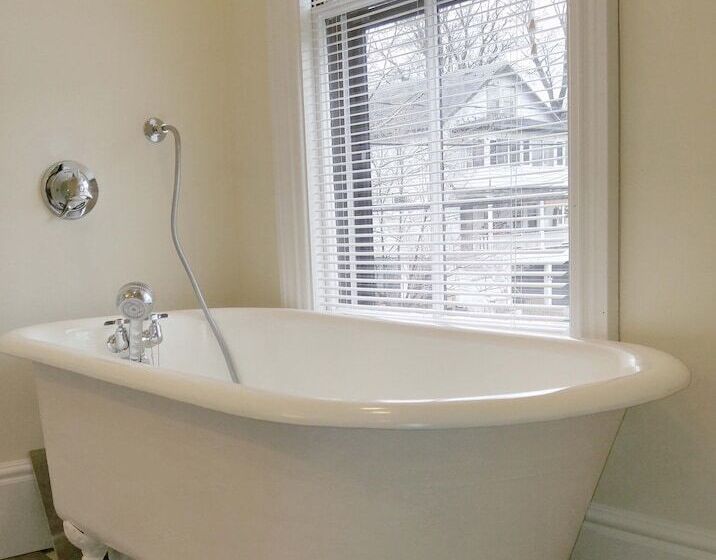 تختخواب و صبحانه Davis Square Inn