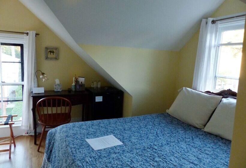 تختخواب و صبحانه Davis Square Inn