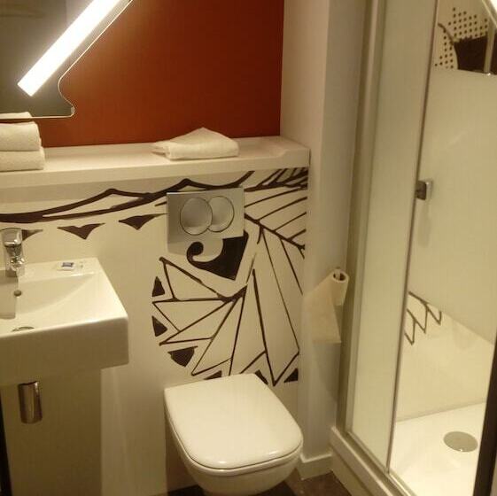 בית מלון כפרי Ibis Budget Dieppe Centre Port