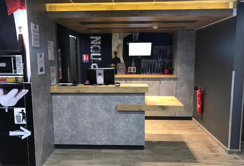 בית מלון כפרי Ibis Budget Dieppe Centre Port