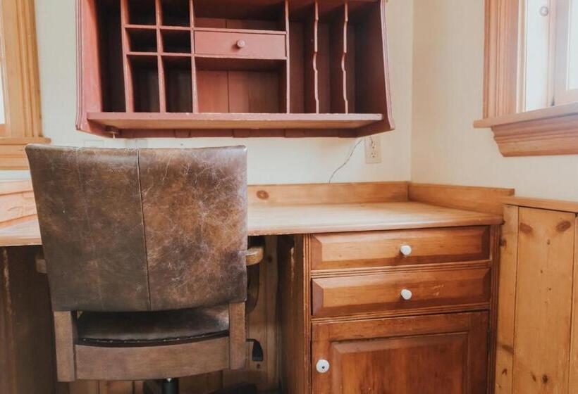 مبيت وإفطار The Kitch Inn   Boutique Inn And Wine Bar