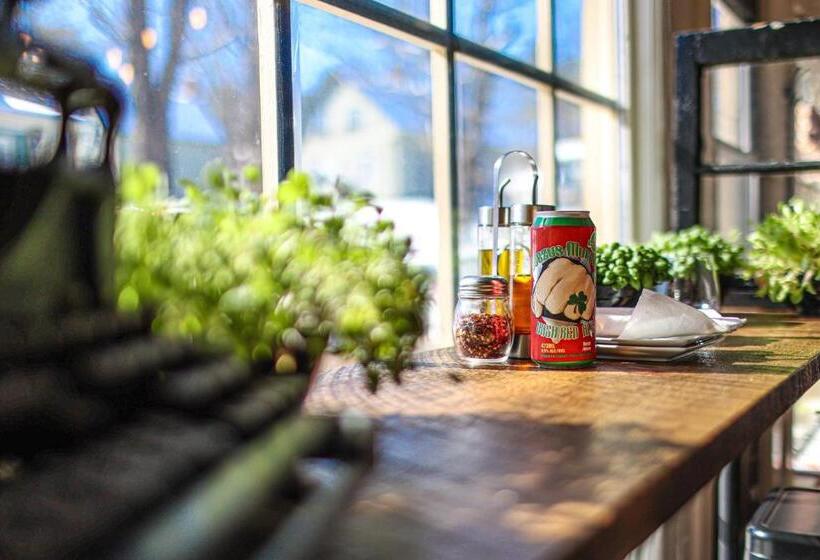 مبيت وإفطار The Kitch Inn   Boutique Inn And Wine Bar