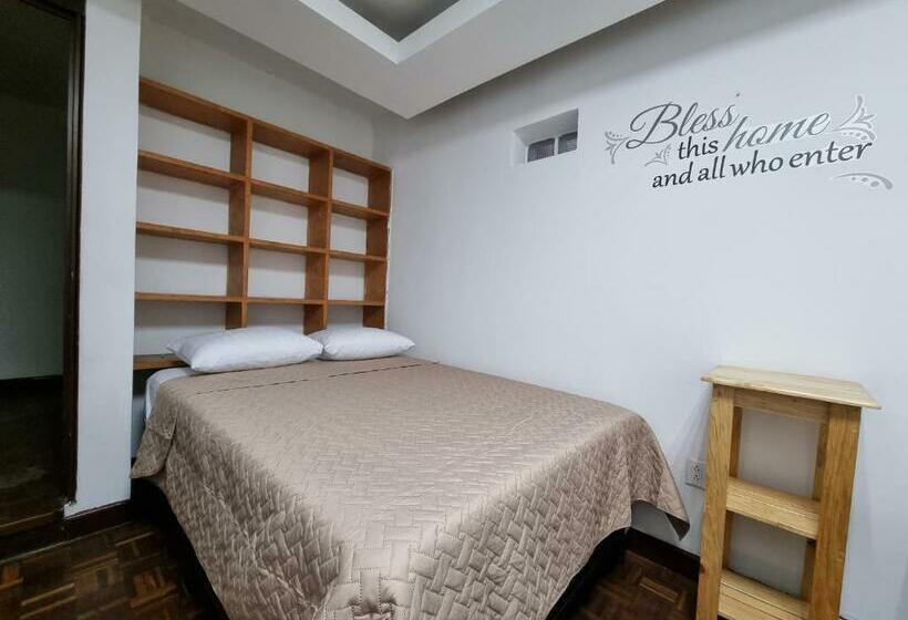 Central Hostel Zona 10
