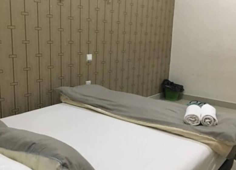 هاستل Pg Inn