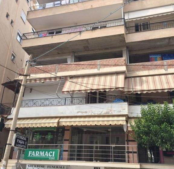 Mona`s Hostel