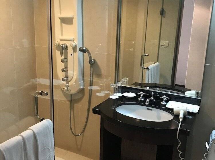 هاستل Gin Lon Lake Motel