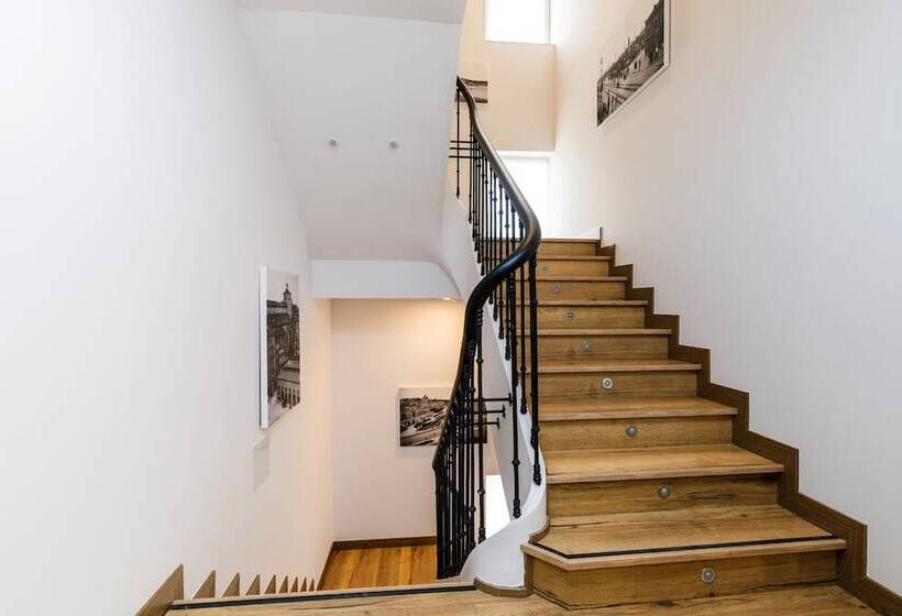پانسیون Suite Home Pinares