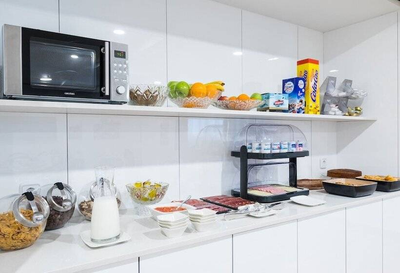 پانسیون Suite Home Pinares