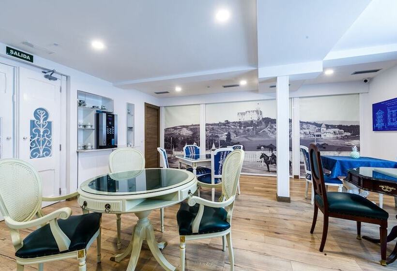 پانسیون Suite Home Pinares