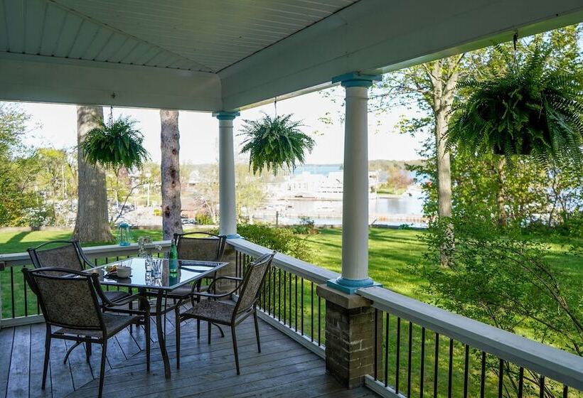 住宿加早餐  Waterside Inn