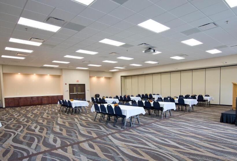 فندق Cobblestone Inn & Suites  Boone