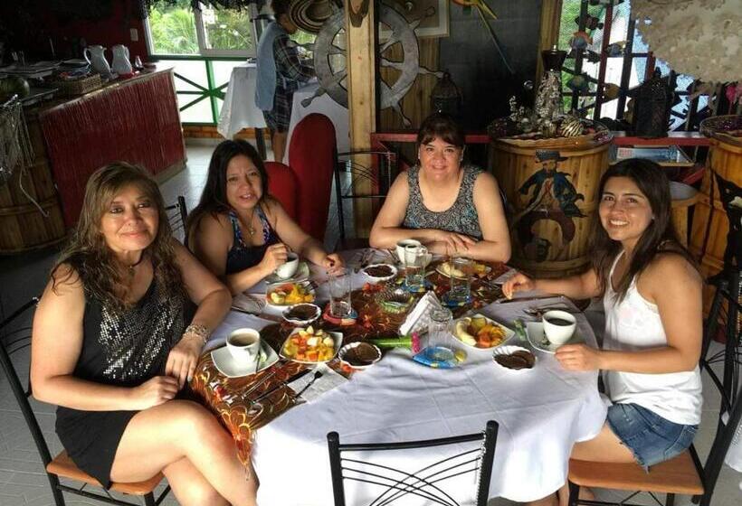 هاستل Posada Nativa Licy