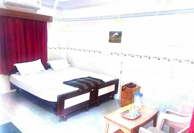 펜션 Abirami Guest House