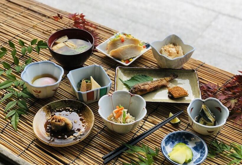 旅館 Kazuraya