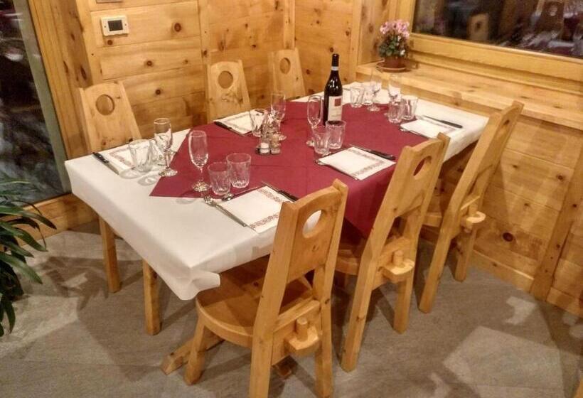 Отель Delfin Dal Pianhol